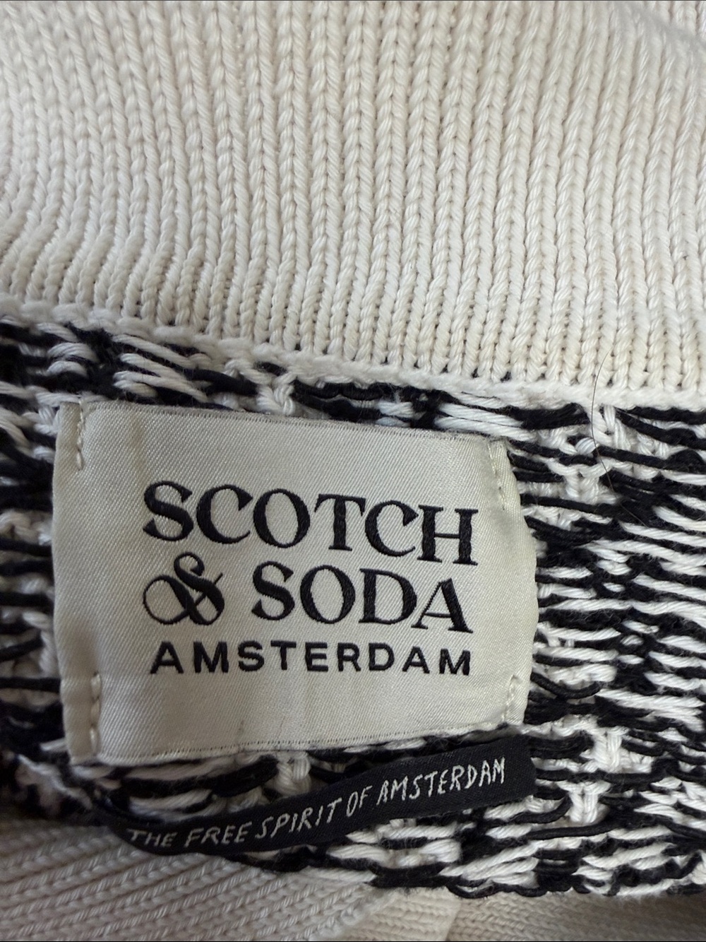 SCOTCH AND SODA JACQAURD DROP SHOULDER LONG SLEEVE POLO WHITE/BLACK - L - Picture 5 of 7